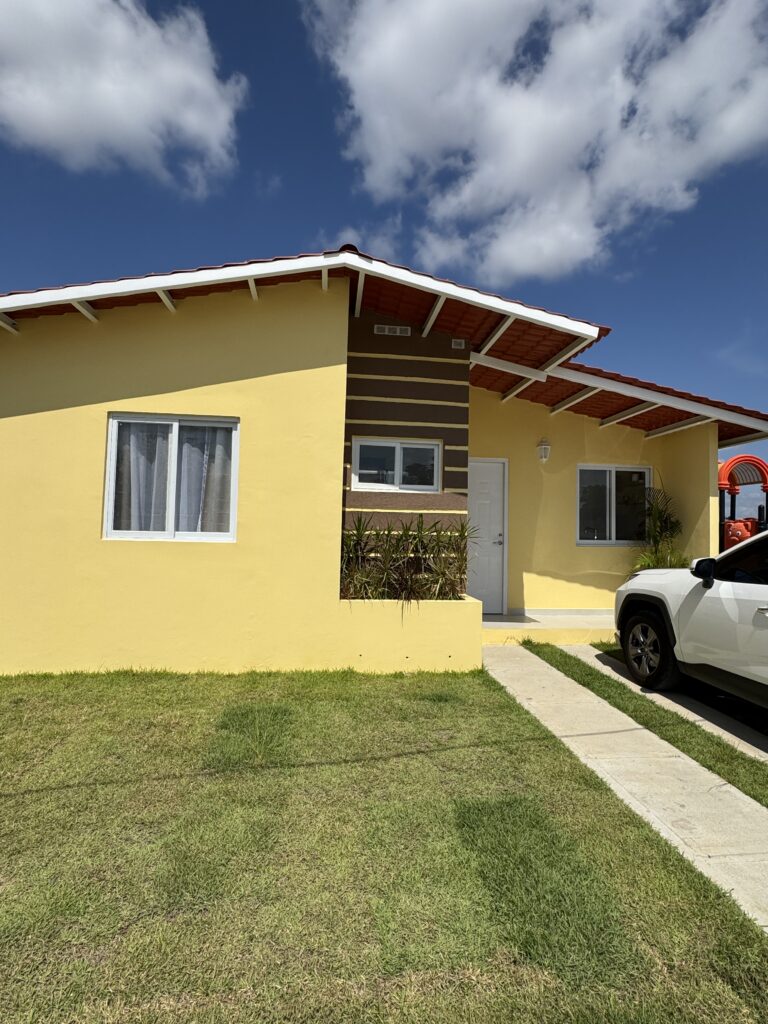 8D98FF66-4CFC-4C74-9CDB-1358FBCDB697